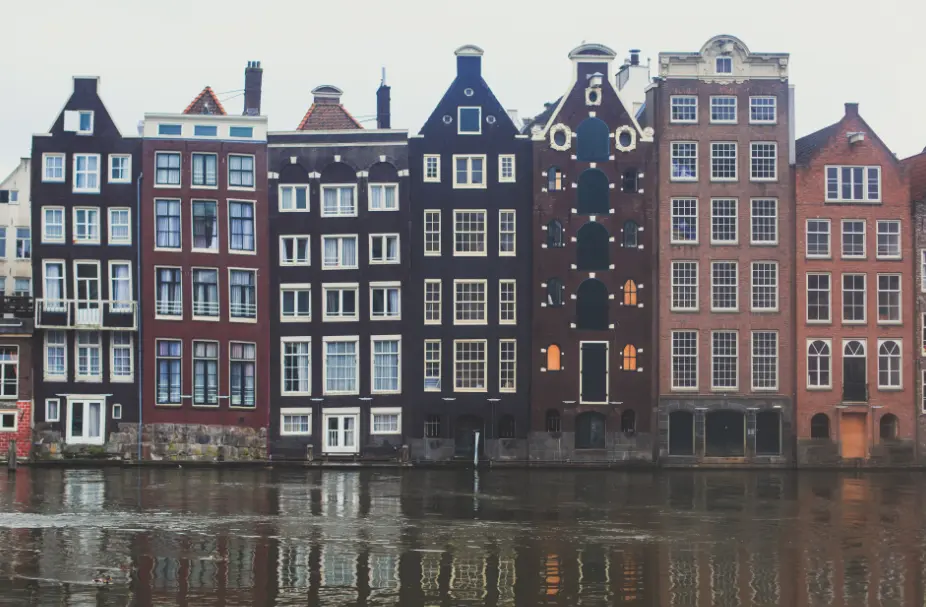 De ouderdomsclausule